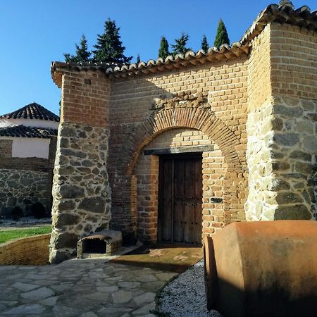 Ruralrut-El Tiemblo Wifi, Cabina De Hidromasaje, Aire Acondicionado Y A Pocos Metros De Zonas De Bano Naturales Luaran gambar