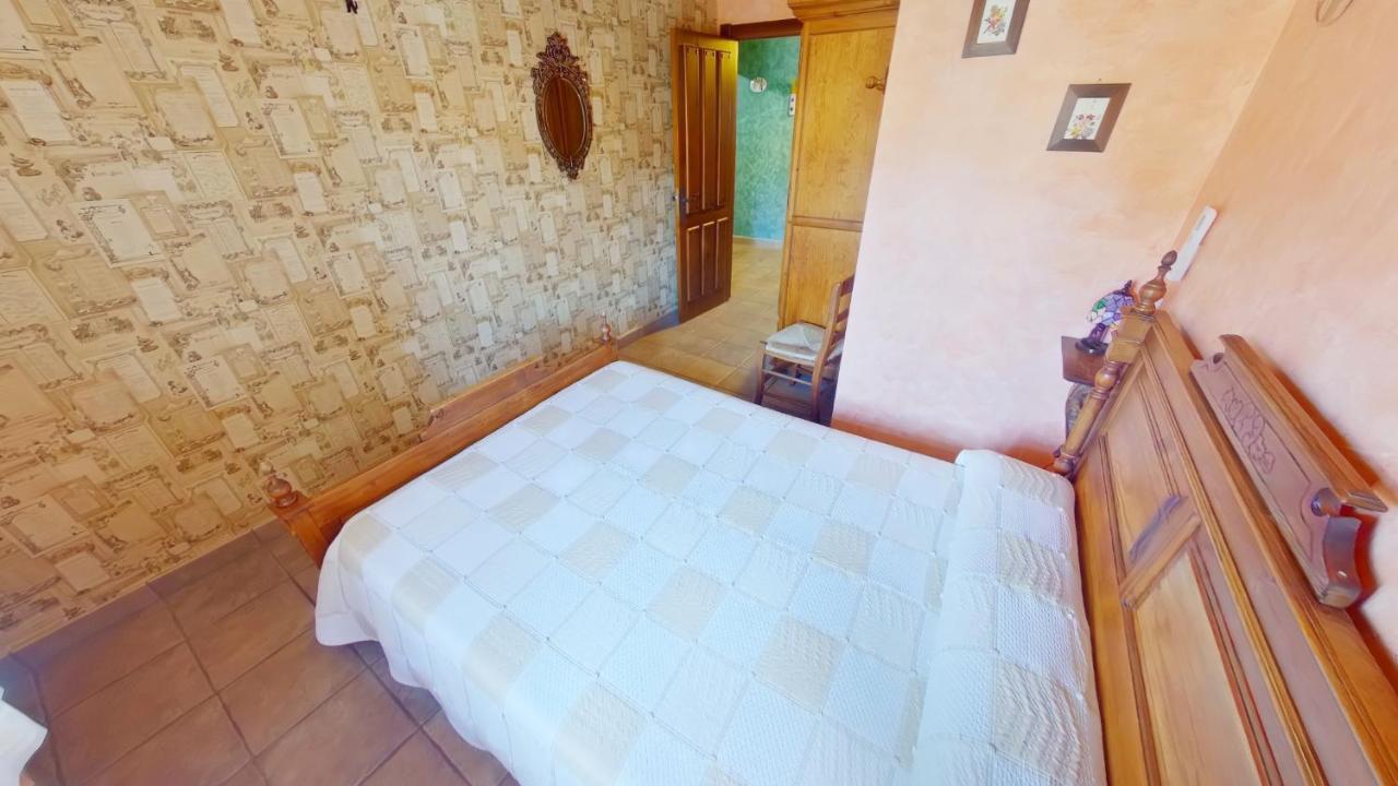 Ruralrut-El Tiemblo Wifi, Cabina De Hidromasaje, Aire Acondicionado Y A Pocos Metros De Zonas De Bano Naturales Luaran gambar