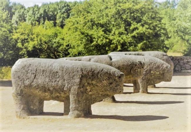 Ruralrut-El Tiemblo Wifi, Cabina De Hidromasaje, Aire Acondicionado Y A Pocos Metros De Zonas De Bano Naturales Luaran gambar